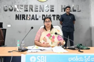 బ్యాంకులు ప్రజలకు మెరుగైన సేవలు అందించాలి జిల్లా కలెక్టర్ అభిలాష అభినవ్.