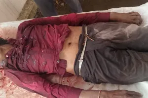 కలెక్టరేట్ భవనం పై నుండి పడి వ్యక్తి మృతి 