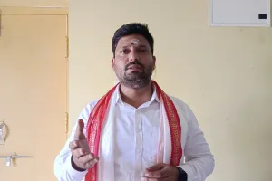 భక్తుల మనోభావాలతో ఆలయ అధికారుల ఆటలు 