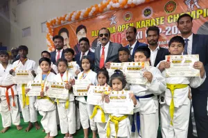 జాతీయస్థాయి కరాటే పోటీల్లో వేములవాడ విద్యార్థుల అద్భుత ప్రతిభ