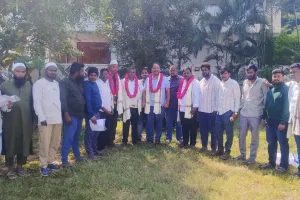 ఎమ్మెల్యే చింతా ప్రభాకర్ ను కలిసిన పెయింటింగ్ అసోసియేషన్ యూనియన్ సభ్యులు