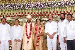 నూతన వధూవరులకు బీఆర్ఎస్ ఎమ్మెల్యేల శుభాకాంక్షలు
