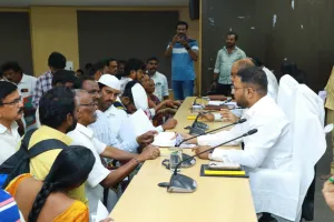 ప్రజా సమస్యలను వెంటనే పరిష్కరించాలి