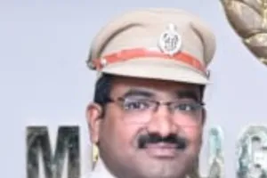 పాత్రికేయులకు క్రికెట్ పోటీలు..  