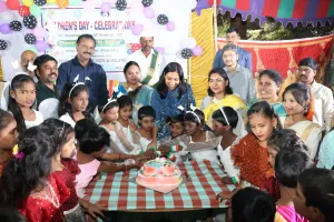 బాలసదనంలో ఘనంగా ప్రపంచ బాలల దినోత్సవం