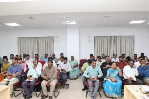 ప్రజా సమస్యలపై పూర్తి దృష్టి పెట్టాలి 