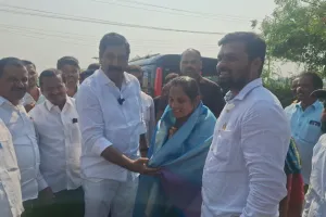 నాగారం గ్రామ సర్పంచిగా చందరాజు లావణ్య సంతోష్ నామినేషన్ దాఖలు