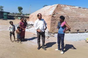 చించోలి బి, సారంగాపూర్ మండలంలొ గల ఆర్. వి.ఆర్ ఇటుకబట్టిని సందర్శన.. 