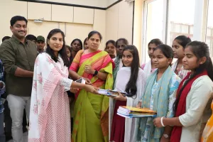 అంకితభావంతో పనిచేయాలి